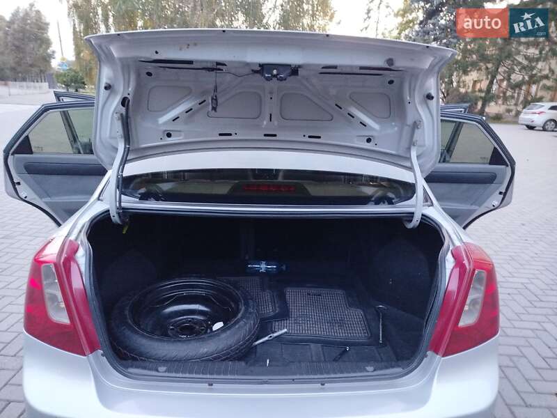 Седан Chevrolet Lacetti 2005 в Запорожье фото 26 Седан Chevrolet Lacetti 2005 в Запорожье