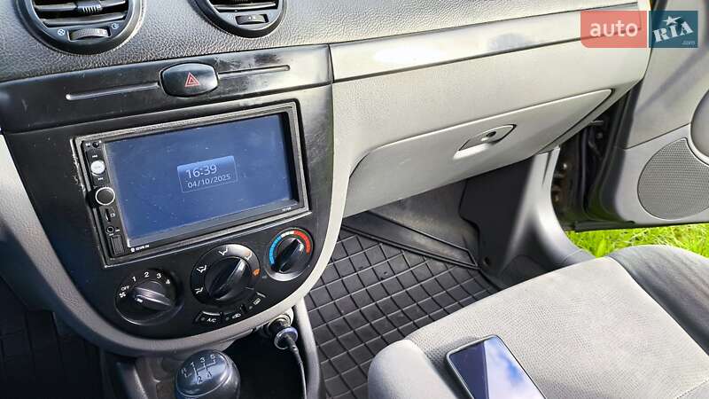 Хэтчбек Chevrolet Lacetti 2008 в Ужгороде