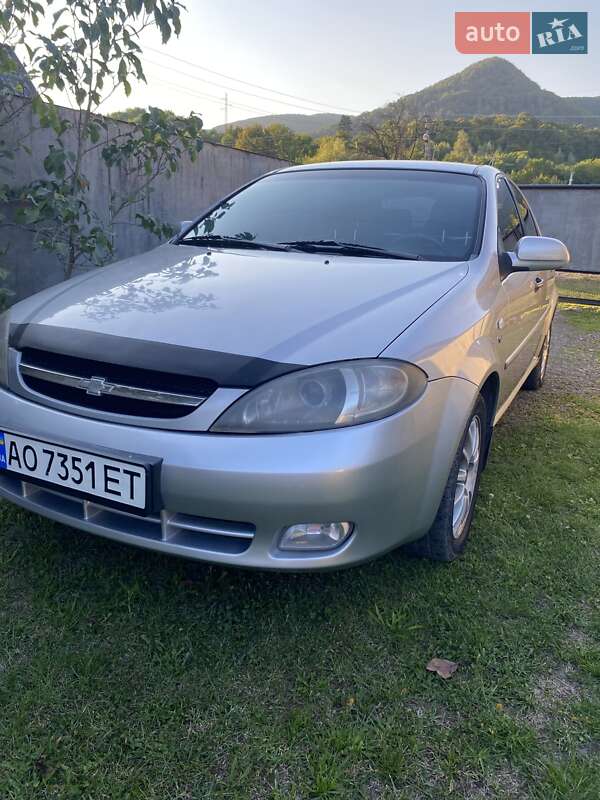 Хэтчбек Chevrolet Lacetti 2005 в Хусте фото 6 Хэтчбек Chevrolet Lacetti 2005 в Хусте