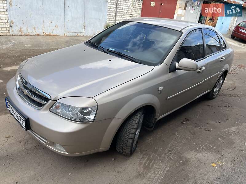 Седан Chevrolet Lacetti 2010 в Львове