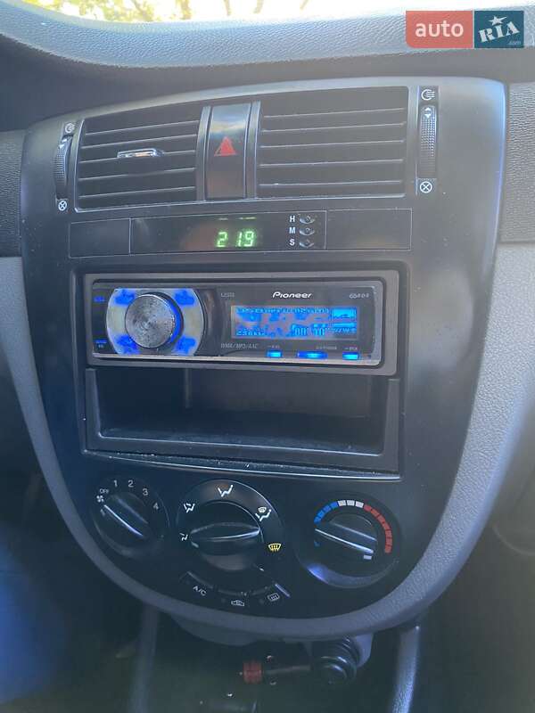 Седан Chevrolet Lacetti 2006 в Киеве