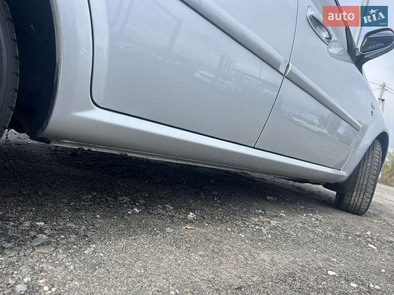 Седан Chevrolet Lacetti 2012 в Києві