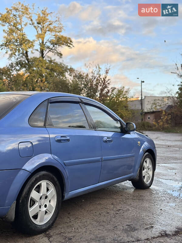 Седан Chevrolet Lacetti 2005 в Чернігові