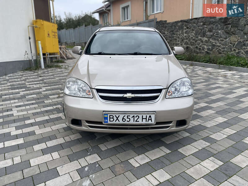 Седан Chevrolet Lacetti 2010 в Хмельницькому