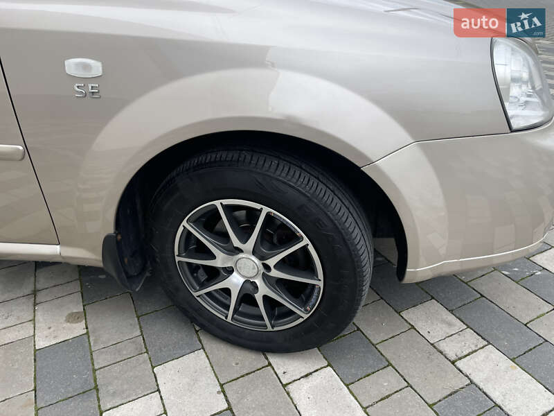Седан Chevrolet Lacetti 2010 в Хмельницькому
