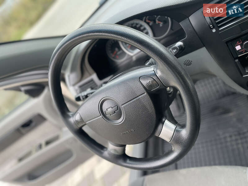 Седан Chevrolet Lacetti 2010 в Хмельницькому