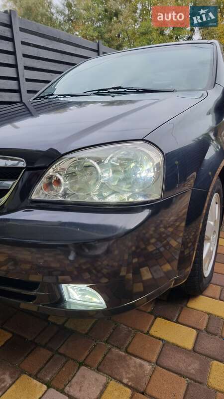 Седан Chevrolet Lacetti 2004 в Киеве