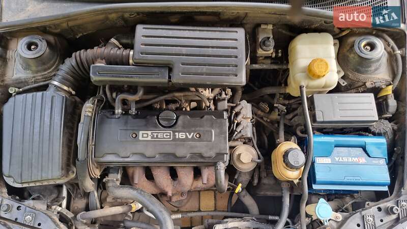 Седан Chevrolet Lacetti 2004 в Киеве