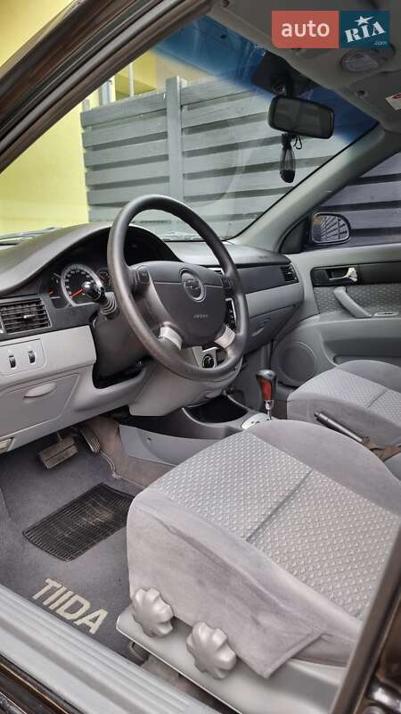 Седан Chevrolet Lacetti 2004 в Киеве