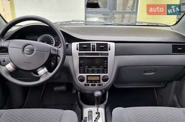 Седан Chevrolet Lacetti 2004 в Киеве