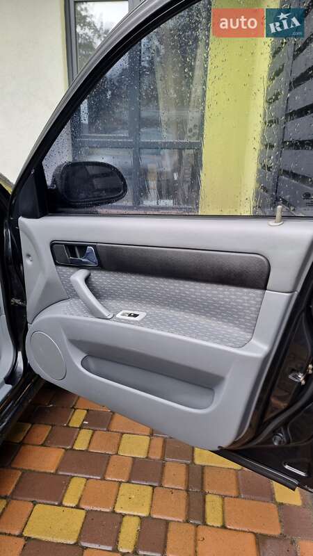 Седан Chevrolet Lacetti 2004 в Киеве