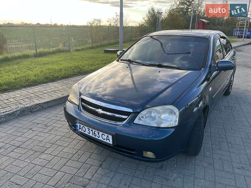 Седан Chevrolet Lacetti 2008 в Ужгороді