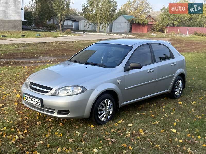 Хэтчбек Chevrolet Lacetti 2005 в Золотоноше фото 2 Хэтчбек Chevrolet Lacetti 2005 в Золотоноше