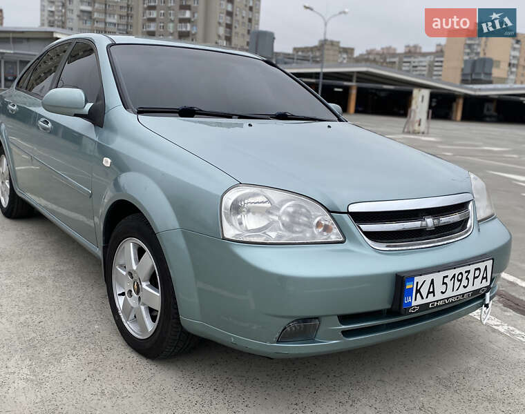 Седан Chevrolet Lacetti 2005 в Києві