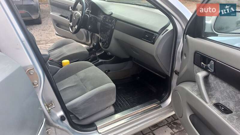 Седан Chevrolet Lacetti 2004 в Ровно фото 12 Седан Chevrolet Lacetti 2004 в Ровно