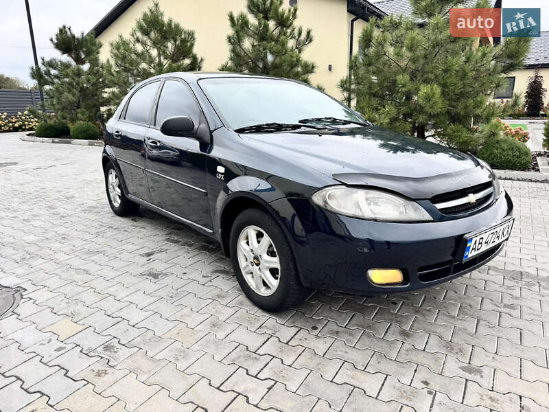 Хетчбек Chevrolet Lacetti 2007 в  фото Хетчбек Chevrolet Lacetti 2007 в
