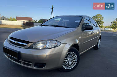 Хэтчбек Chevrolet Lacetti 2006 в 