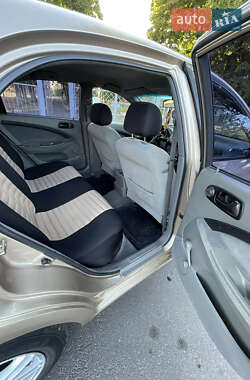 Хэтчбек Chevrolet Lacetti 2006 в 