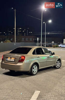 Седан Chevrolet Lacetti 2005 в  фото 4 Седан Chevrolet Lacetti 2005 в