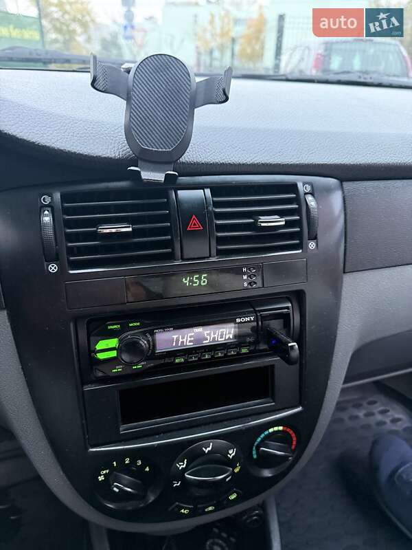 Седан Chevrolet Lacetti 2006 в Киеве