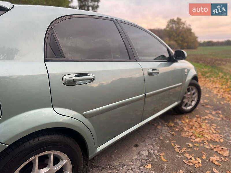 Хэтчбек Chevrolet Lacetti 2007 в Тараще фото 5 Хэтчбек Chevrolet Lacetti 2007 в Тараще