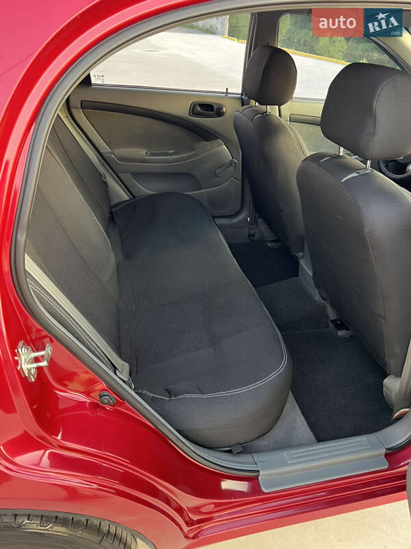Хэтчбек Chevrolet Lacetti 2010 в Павлограде фото 50 Хэтчбек Chevrolet Lacetti 2010 в Павлограде