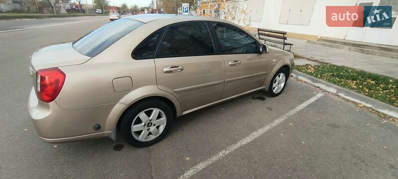Седан Chevrolet Lacetti 2005 в Александрие