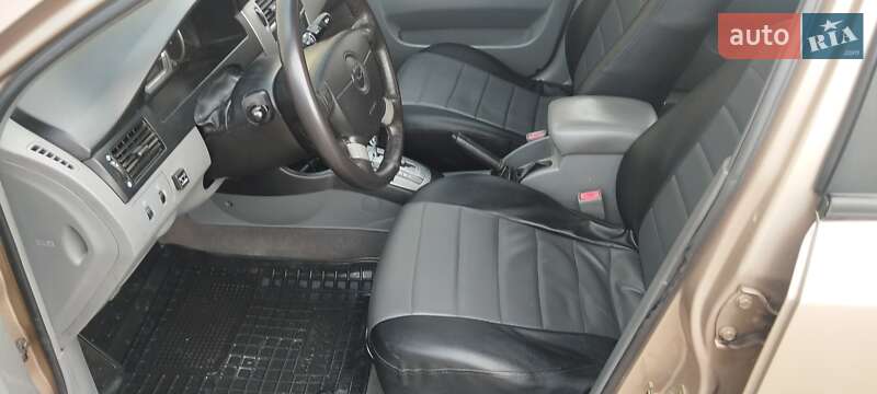 Седан Chevrolet Lacetti 2005 в Александрие