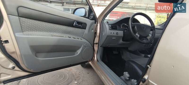 Седан Chevrolet Lacetti 2005 в Александрие