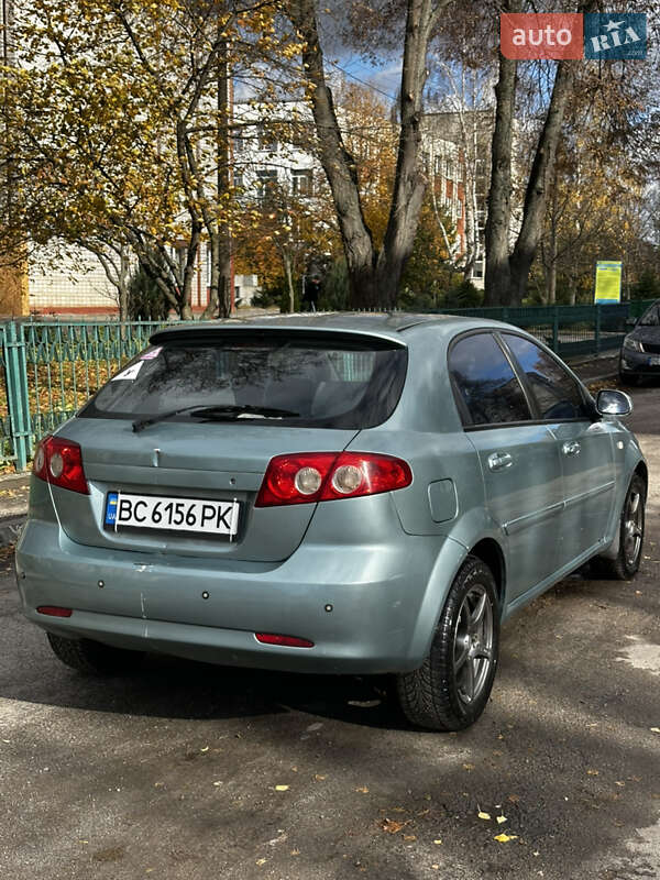 Хэтчбек Chevrolet Lacetti 2004 в Львове