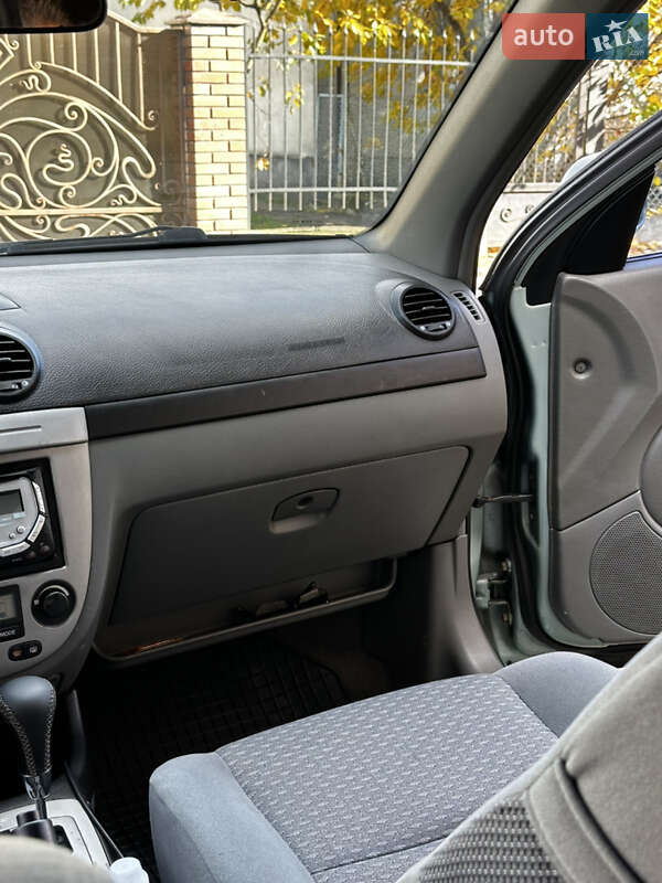 Хэтчбек Chevrolet Lacetti 2004 в Львове