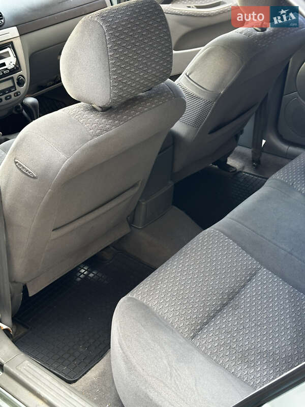 Хэтчбек Chevrolet Lacetti 2004 в Львове