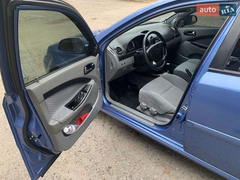 Хэтчбек Chevrolet Lacetti 2005 в Запорожье фото 6 Хэтчбек Chevrolet Lacetti 2005 в Запорожье