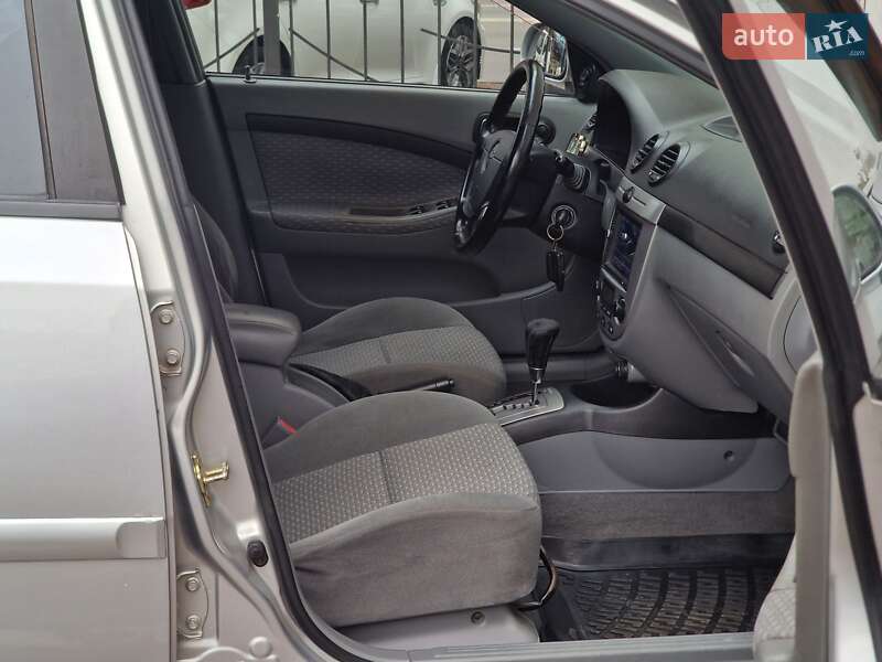 Хэтчбек Chevrolet Lacetti 2005 в Одессе фото 49 Хэтчбек Chevrolet Lacetti 2005 в Одессе