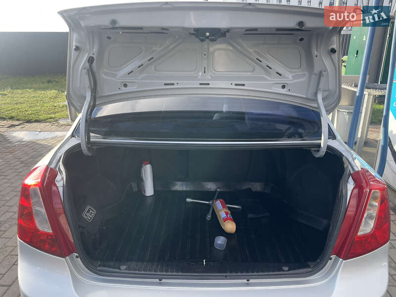 Седан Chevrolet Lacetti 2006 в Киеве фото 6 Седан Chevrolet Lacetti 2006 в Киеве