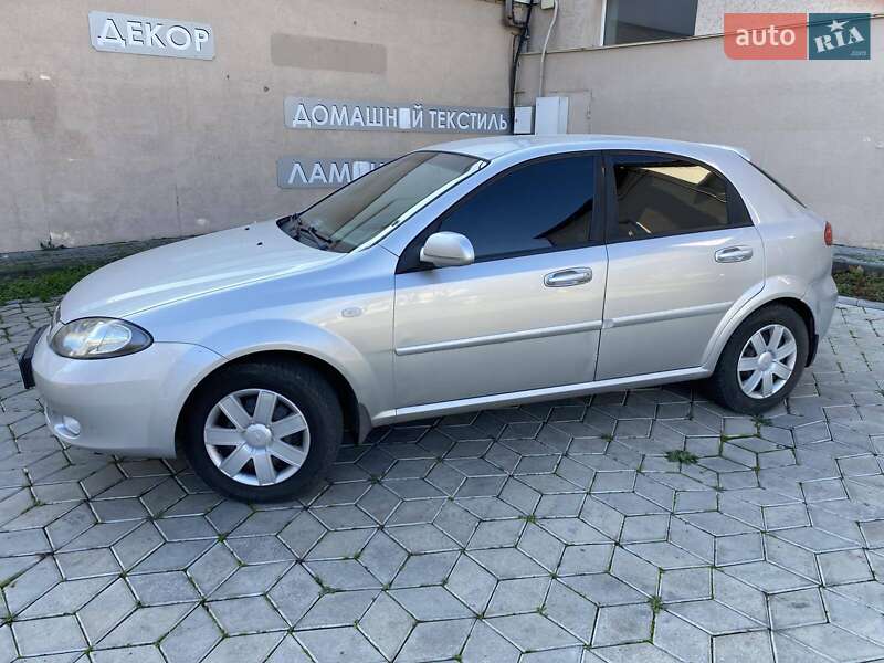 Хэтчбек Chevrolet Lacetti 2007 в Николаеве фото 16 Хэтчбек Chevrolet Lacetti 2007 в Николаеве