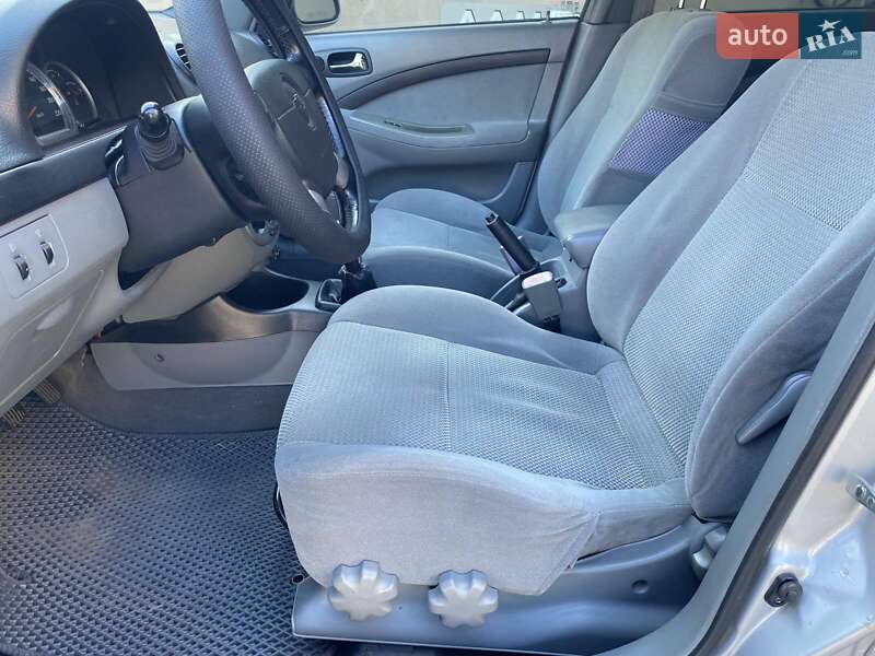 Хэтчбек Chevrolet Lacetti 2007 в Николаеве фото 21 Хэтчбек Chevrolet Lacetti 2007 в Николаеве