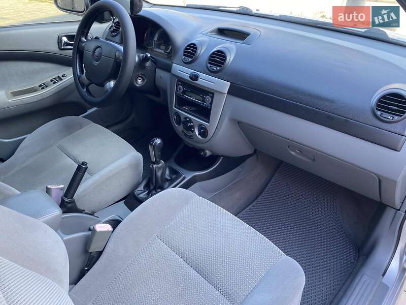 Хэтчбек Chevrolet Lacetti 2007 в Николаеве фото 28 Хэтчбек Chevrolet Lacetti 2007 в Николаеве