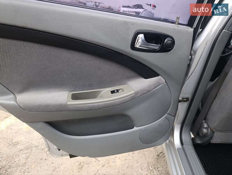 Универсал Chevrolet Lacetti 2006 в Киеве фото 31 Универсал Chevrolet Lacetti 2006 в Киеве