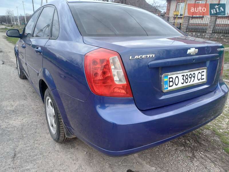 Седан Chevrolet Lacetti 2004 в Первомайске