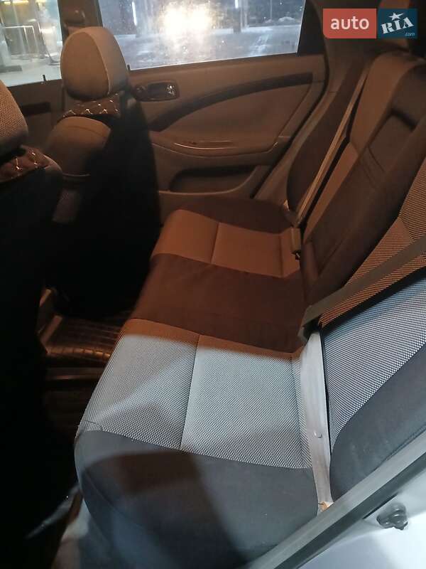 Хэтчбек Chevrolet Lacetti 2006 в Киеве