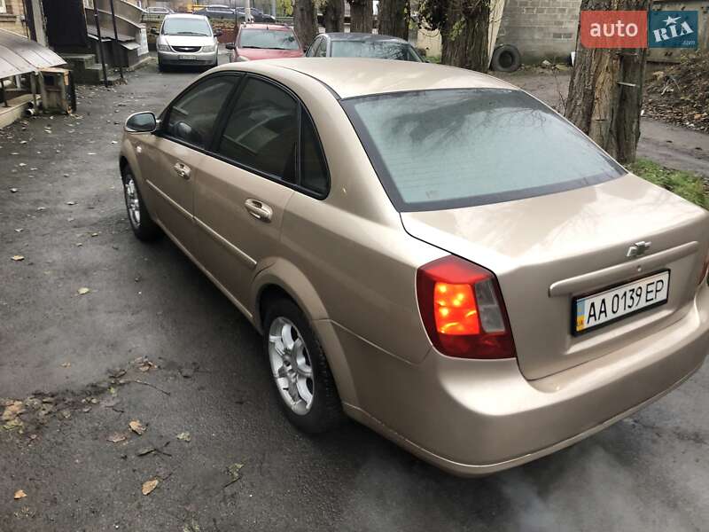 Седан Chevrolet Lacetti 2007 в Киеве