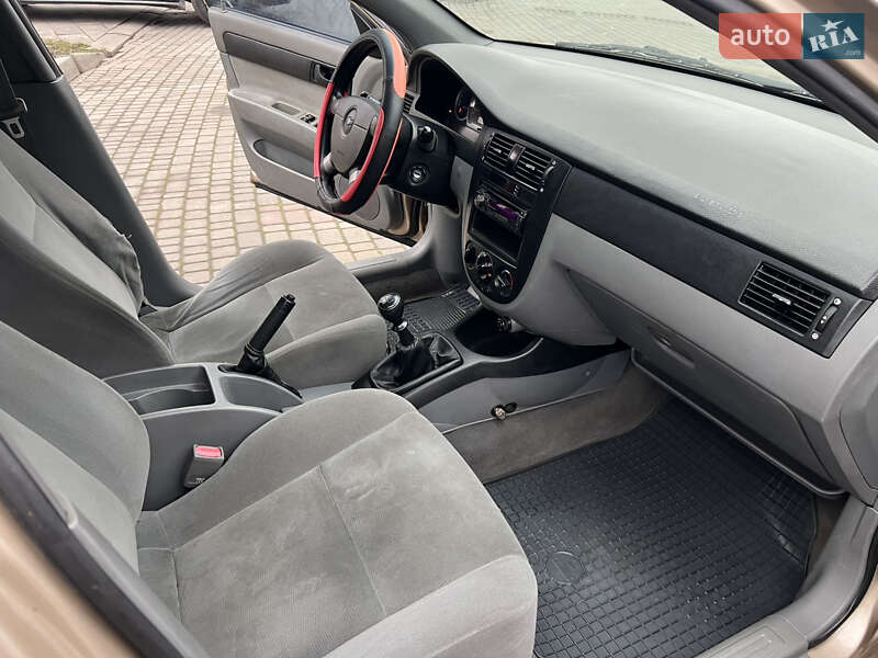 Седан Chevrolet Lacetti 2005 в Львове фото 21 Седан Chevrolet Lacetti 2005 в Львове
