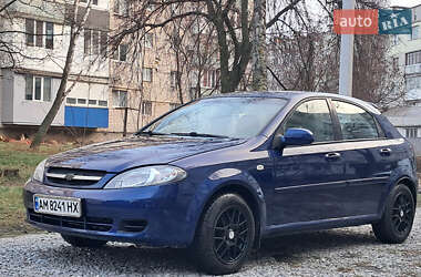 Хэтчбек Chevrolet Lacetti 2006 в Житомире
