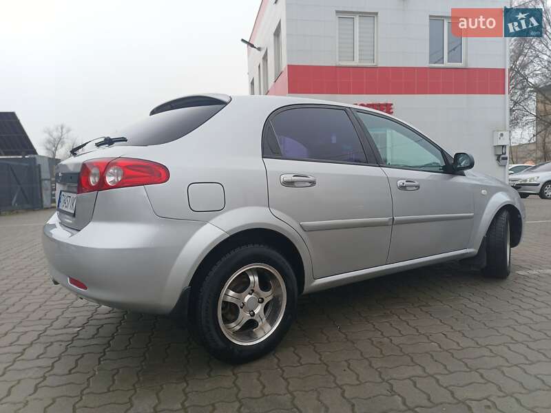 Хэтчбек Chevrolet Lacetti 2008 в Калуше
