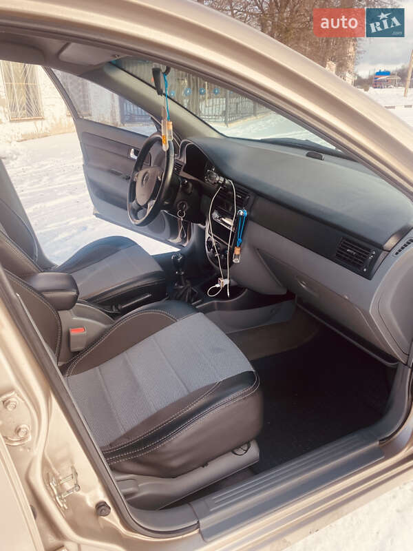 Седан Chevrolet Lacetti 2007 в Полтаві