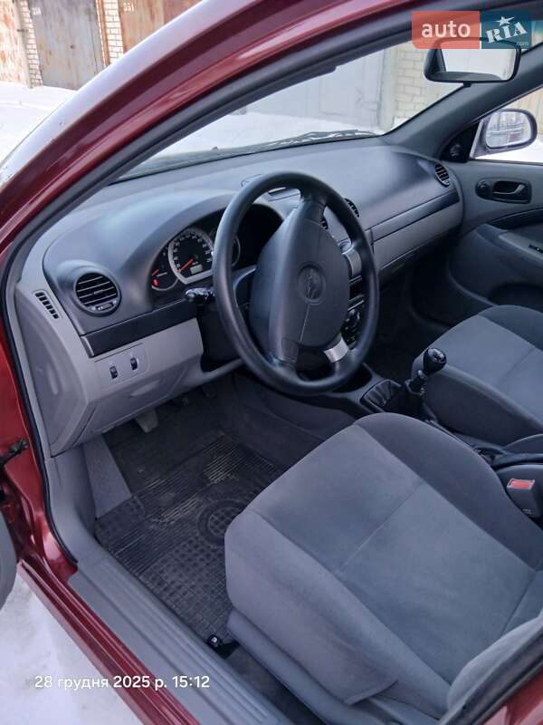 Хэтчбек Chevrolet Lacetti 2006 в Кременчуге фото 7 Хэтчбек Chevrolet Lacetti 2006 в Кременчуге