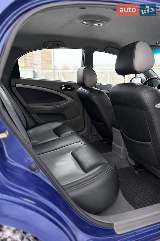 Хетчбек Chevrolet Lacetti 2007 в Києві фото 10 Хетчбек Chevrolet Lacetti 2007 в Києві