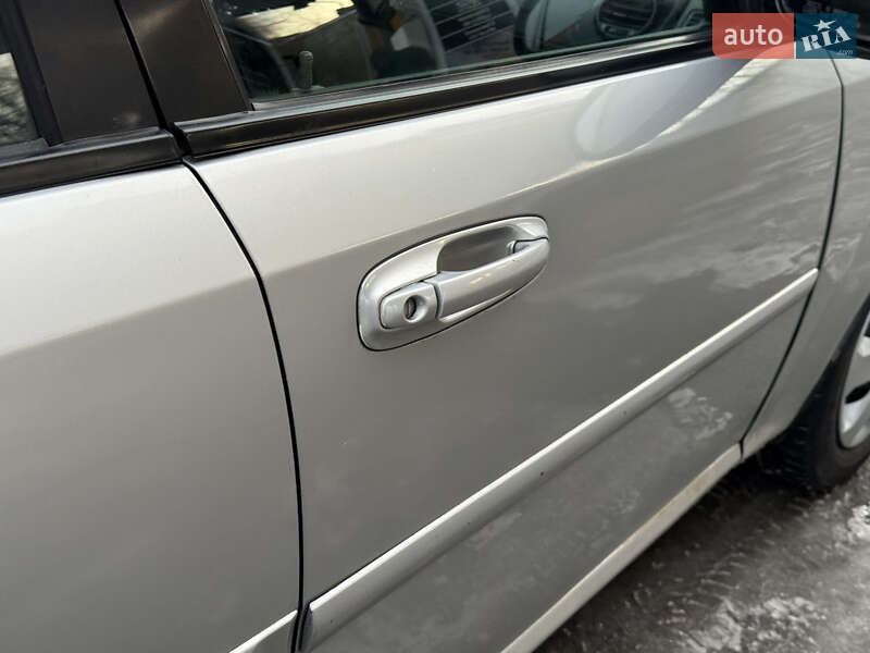 Хетчбек Chevrolet Lacetti 2004 в Дніпрі