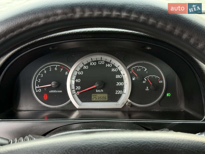 Хетчбек Chevrolet Lacetti 2004 в Дніпрі